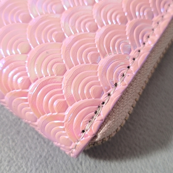 Holographic Mermaid Scale Zip-Around Pink Wallet - Picture 11 of 17